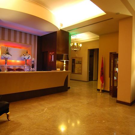 Hotel Doro City Tirana Exterior foto